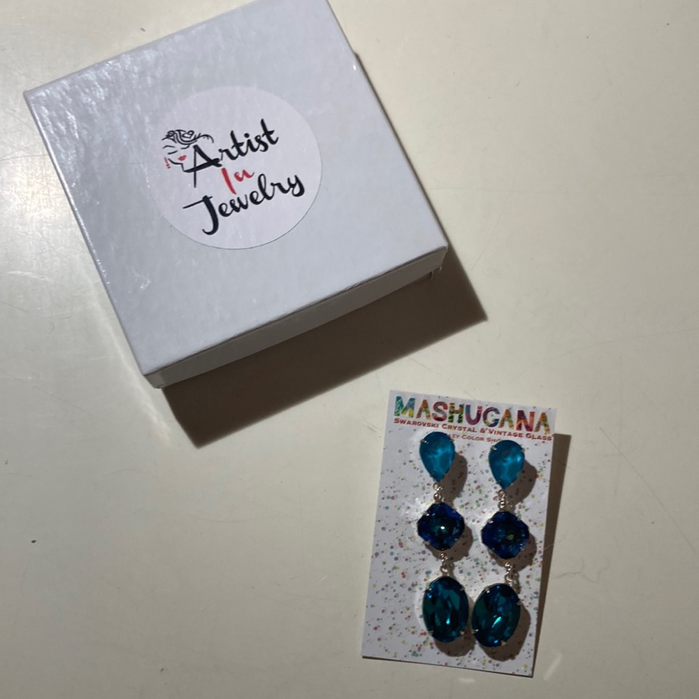 MASHUGANA SWAROVSKI CRYSTAL & Vintage Glass